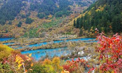 Jiuzhaigou in October