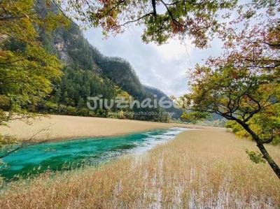 Jiuzhaigou in October