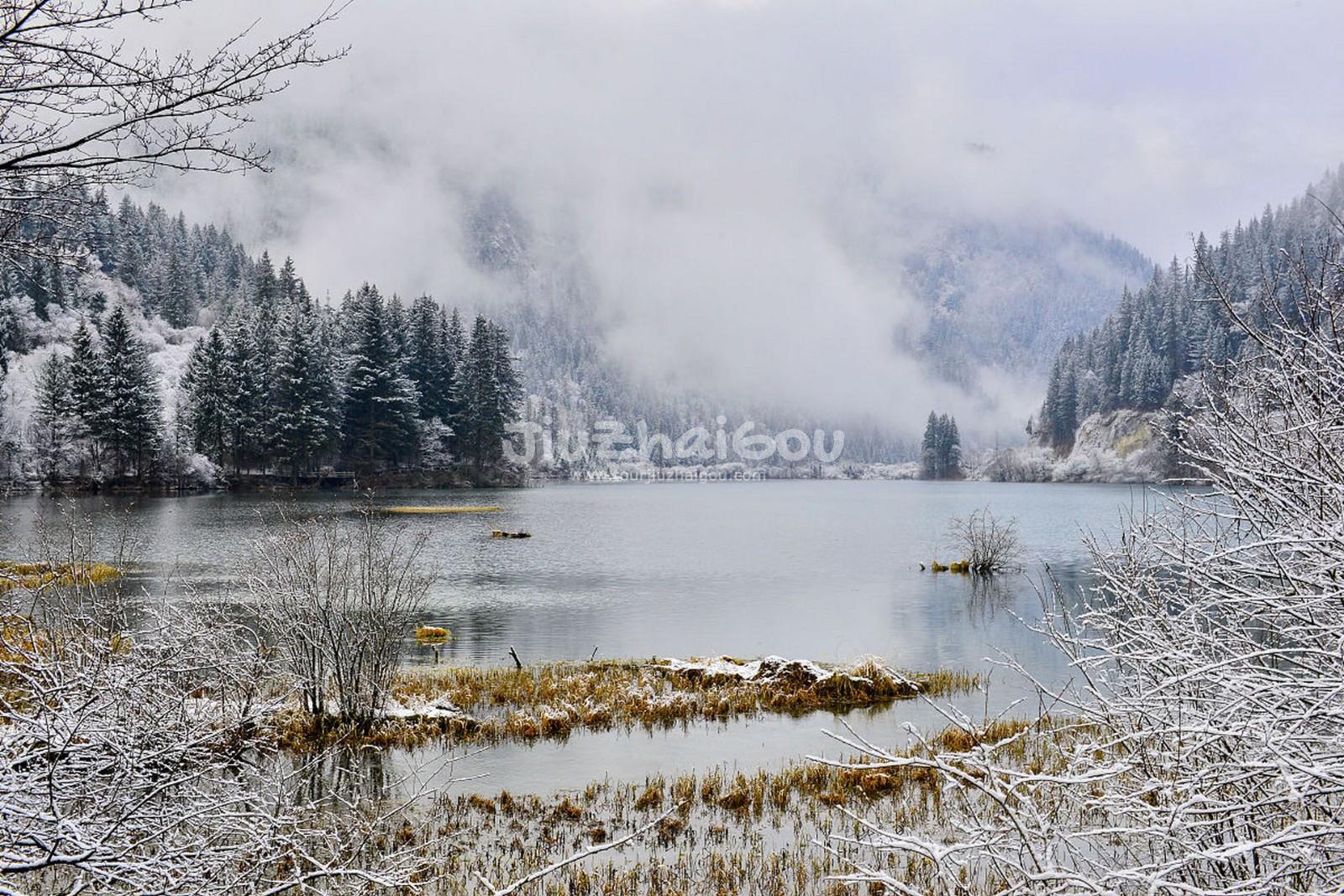 Winter in Jiuzhaigou