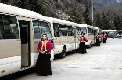 Jiuzhaigou Bus  