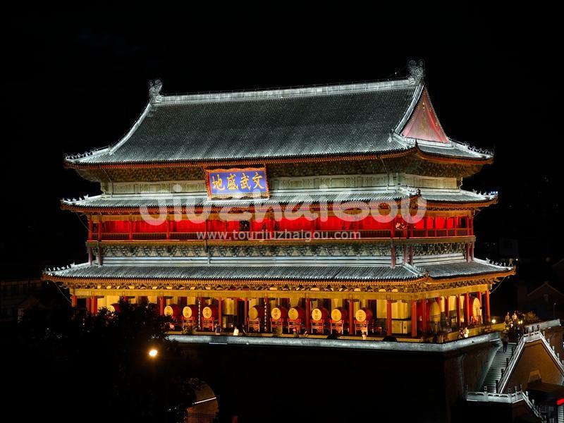 Night View of Xi'an Drum Tower