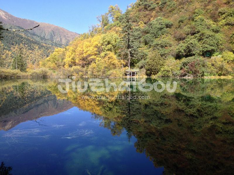 Magic Frog Lake  in Fairy Pool Scenic Area