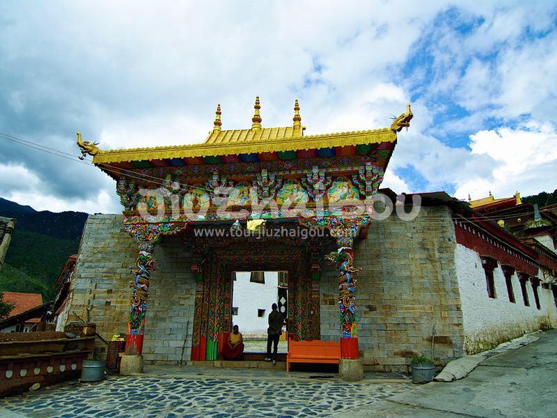 Gongalangjiling Temple