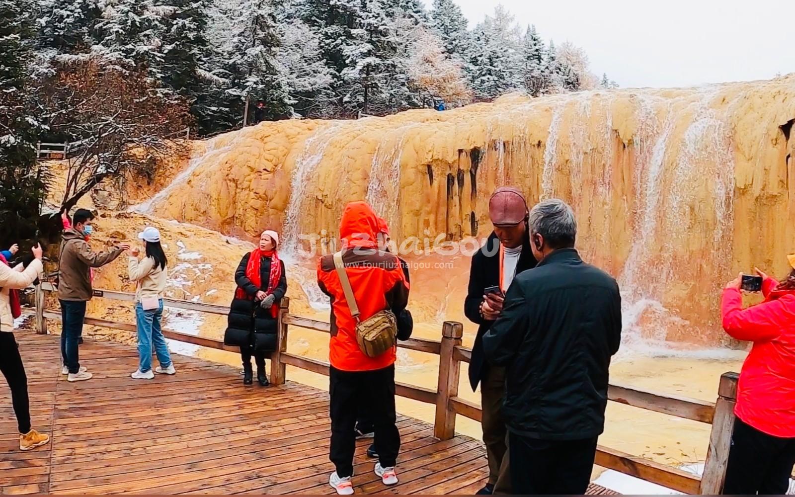 the Body Washing Cave - Yellow Dragon Valley