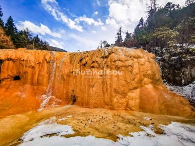 Body Washing Cave - Huanglong Valley