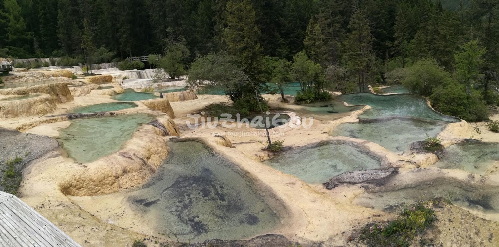 the Guest-greeting Pools in Huanglong Valley