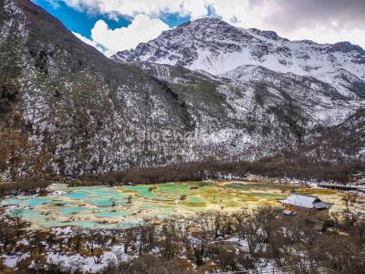 the Multi-colored Pools in Yellow Dragon Valley