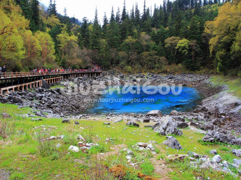 Jiuzhaigou in April 