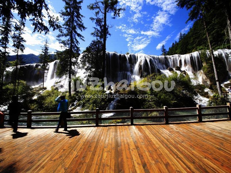 Jiuzhaigou in August 