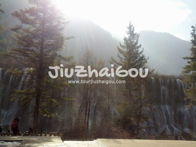 Go Jiuzhaigou in December