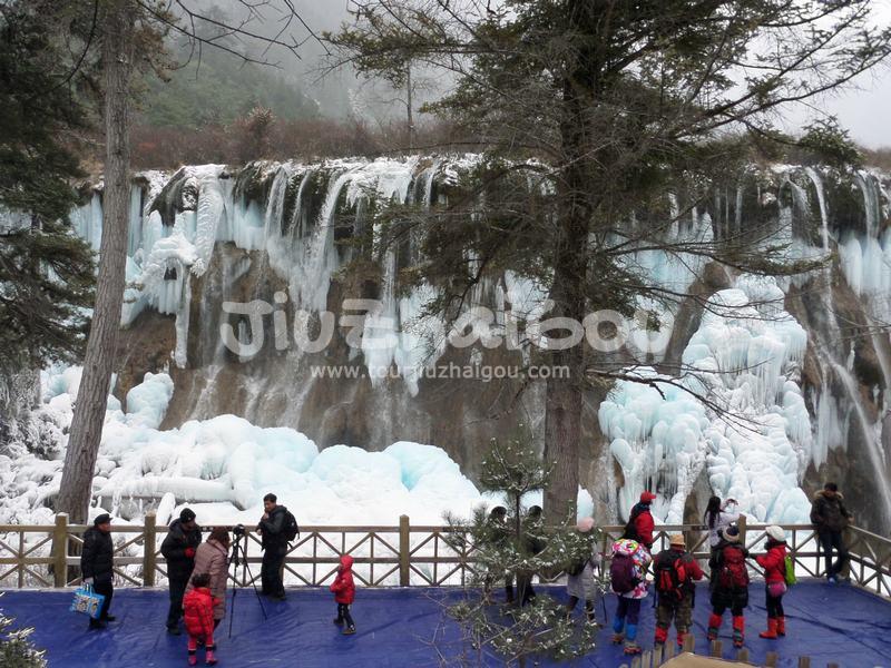 Tour Jiuzhaigou in January
