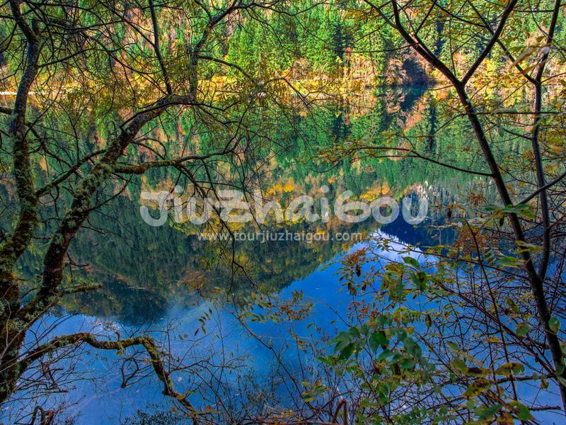 Jiuzhaigou in October