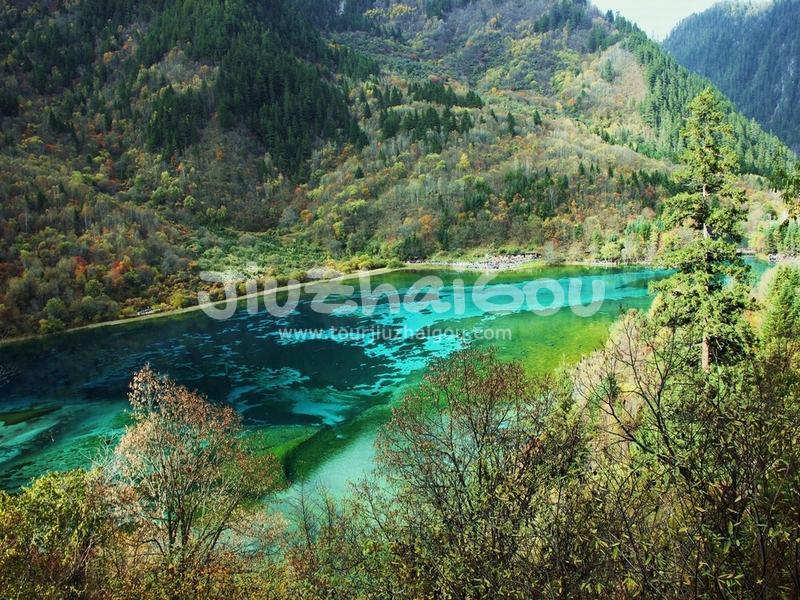 Water in Jiuzhaigou 