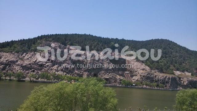 Longmen Grottoes in Luoyang