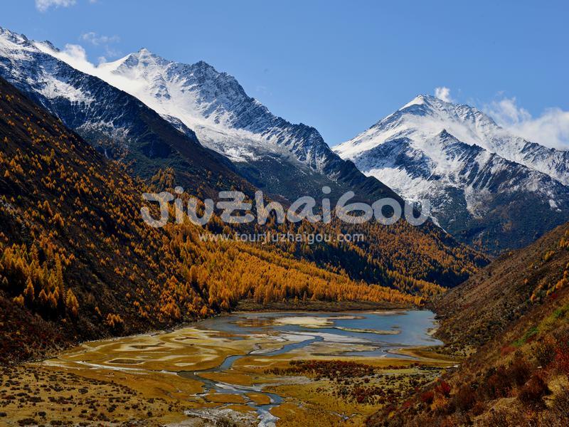 Haizi Valley in Mount Siguniang