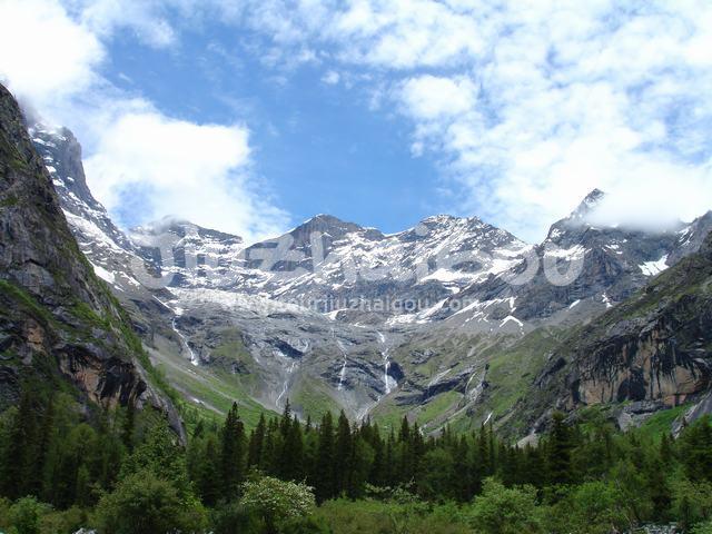 Mount Siguniang in Spring
