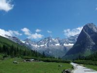 Summer comes in the Four Girls Mountain