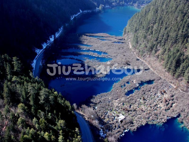 Nuorilang Lakes in Jiuzhaigou National Park 