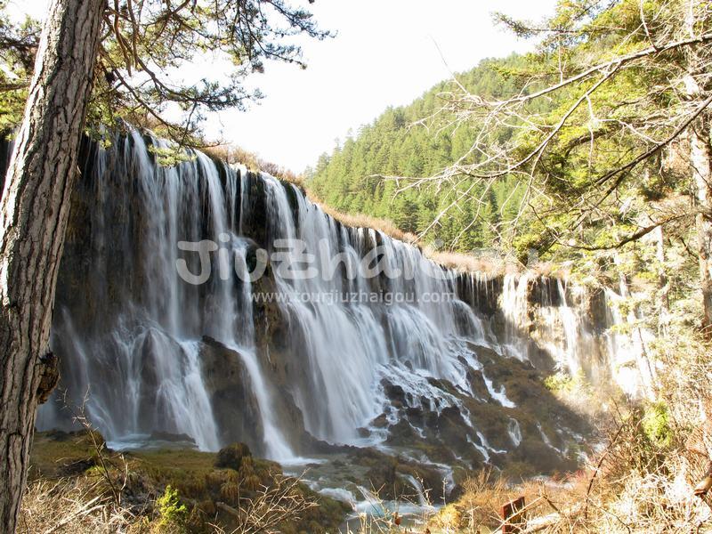 Nuorilang Falls in Jiuzhaigou