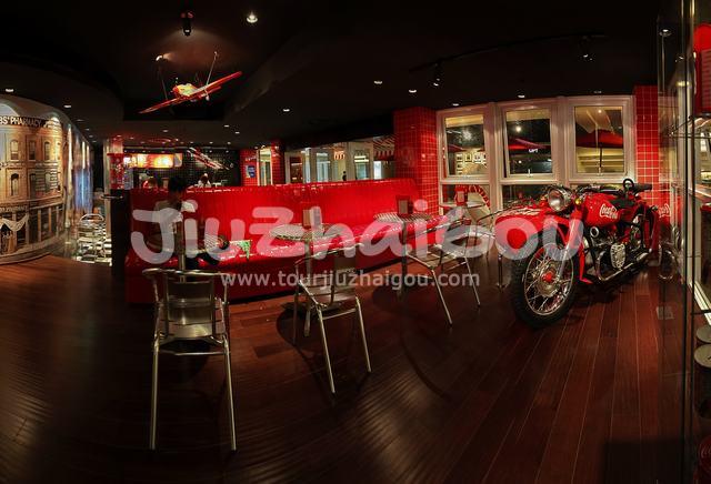 Cafe Shop in Oriental Pearl TV Tower