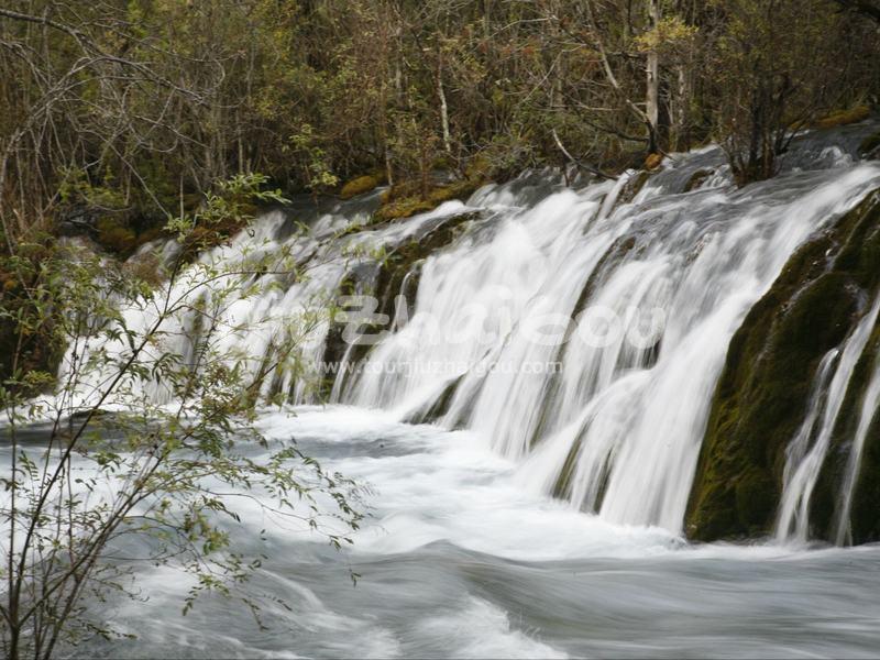 Shuzheng Waterfalls in Jiuzhaigou Valley 