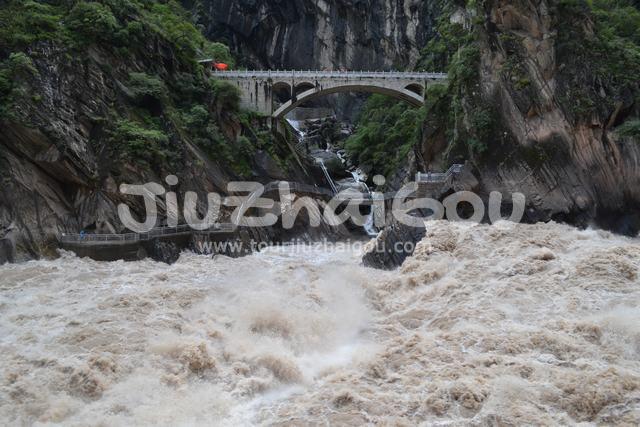 Lijiang Tiger Leaping Gorge