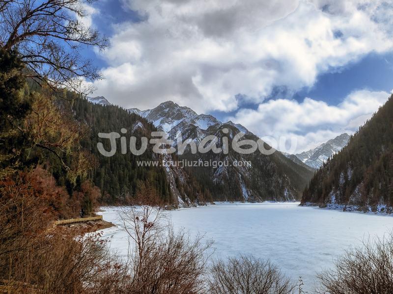 Winter in Jiuzhaigou