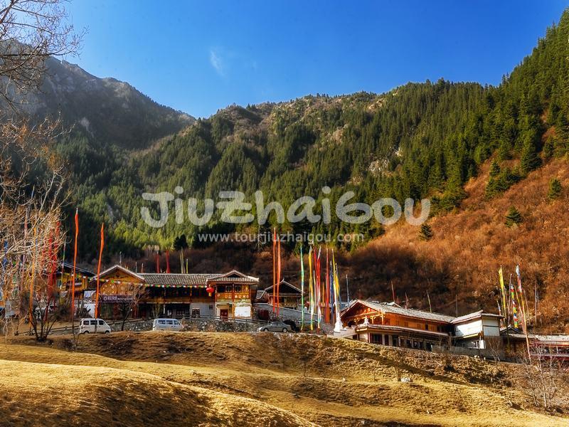 Visit Jiuzhaigou in Winter 