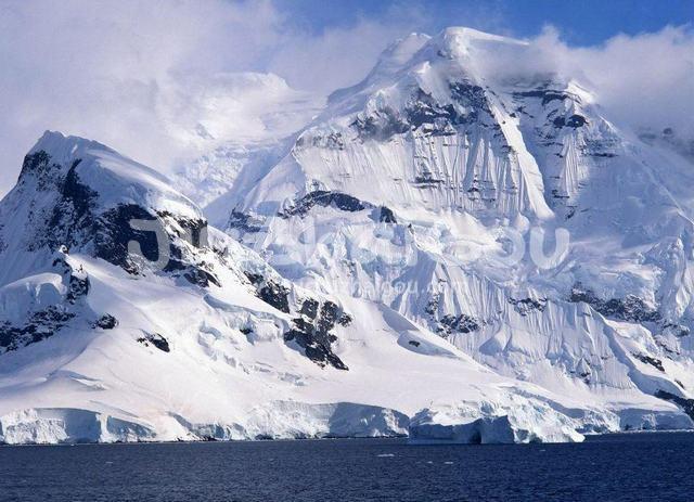 Xiling Snow Mountain in winter