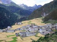  Yading Village 