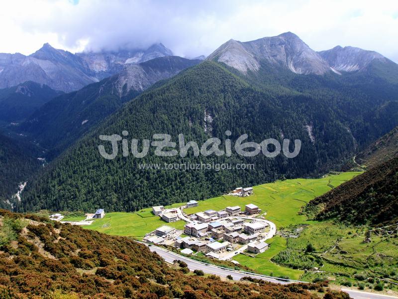 Yading Village in Daocheng 