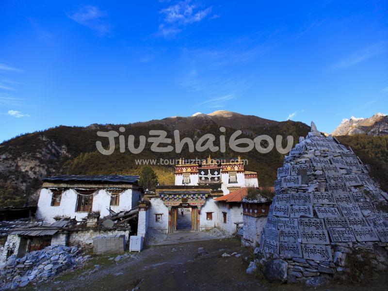 Yading Chonggu Temple