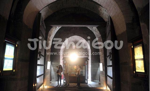 Yongling Mausoleum
