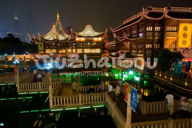 Night View of Yu Garden 