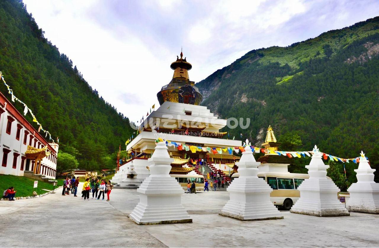 Jiuzhaigou Zharu Temple