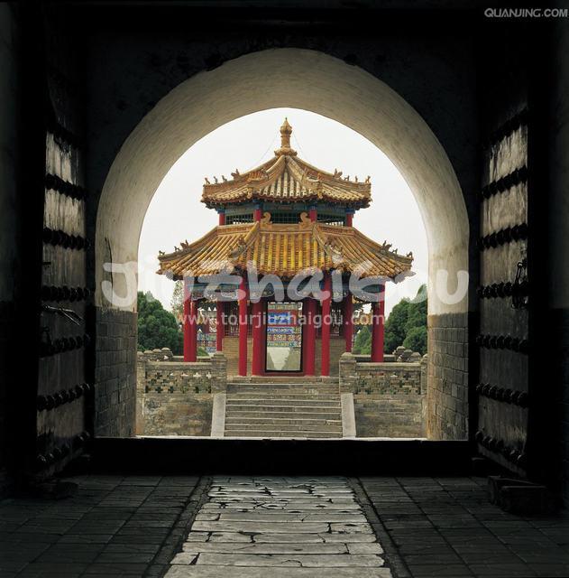 Zhongyue Temple 