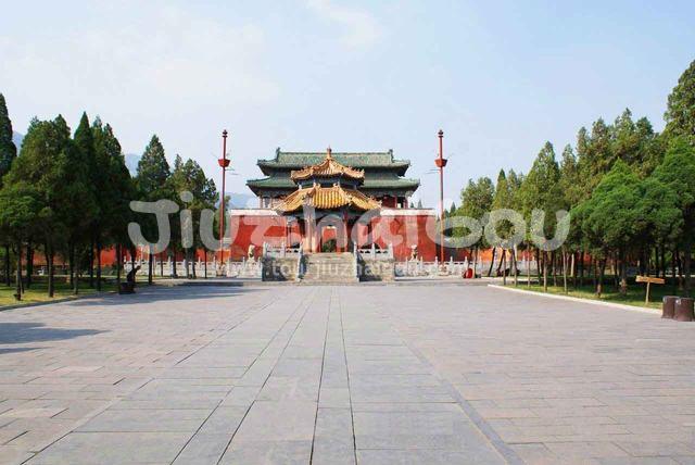 Zhongyue Temple 