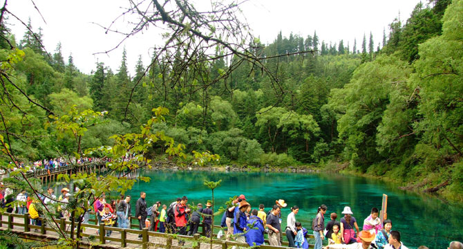 3-day Huanglong and Jiuzhaigou Tour (by Morning Train from Chengdu)
