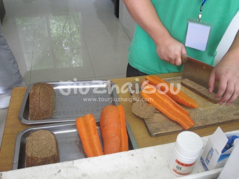 Prpare Panda Food