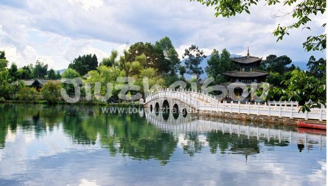 Lijiang Black Dragon Pool Park