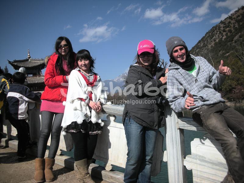 Foreign Travellers Visit Lijiang Black Dragon Pool Park