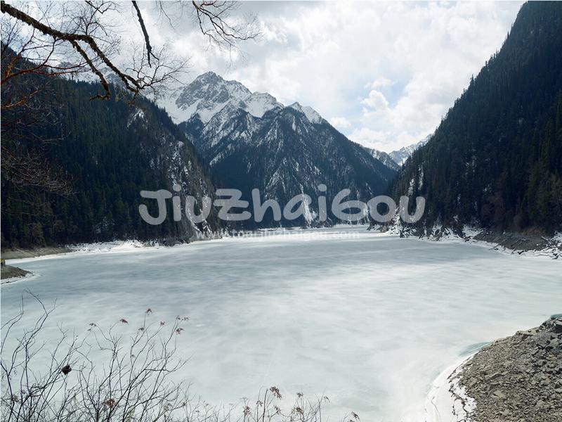 Jiuzhaigou in March