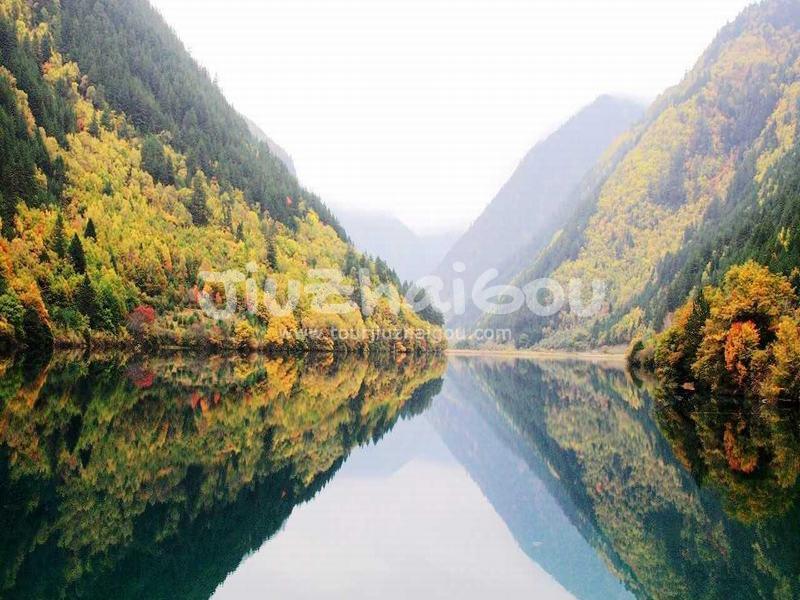 Rhinoceros Lake Jiuzhaigou 