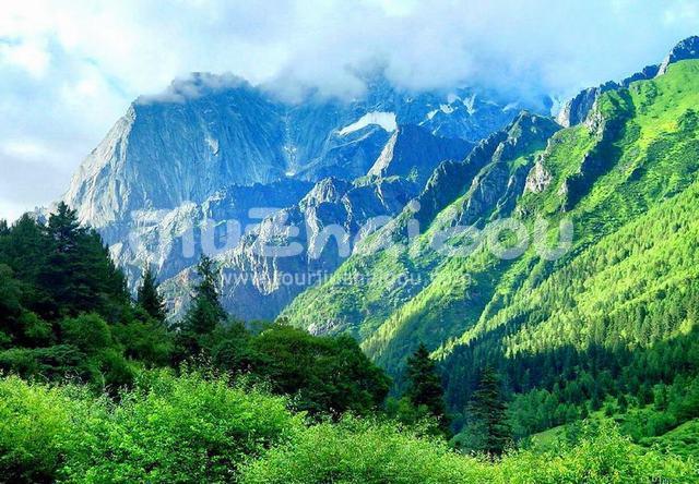 Beautiful Wolong National Nature Reserve